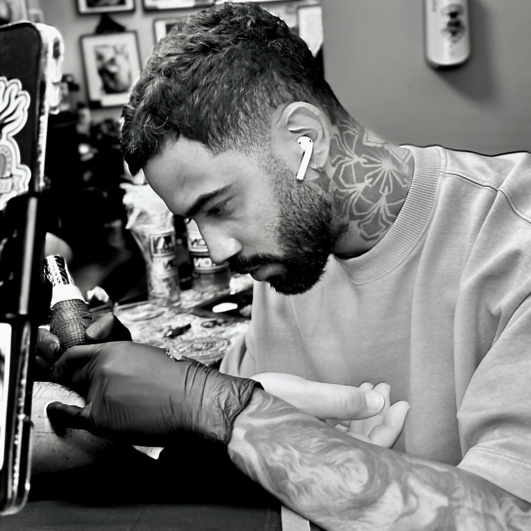 Portrait of tattoo artist Dan Santos